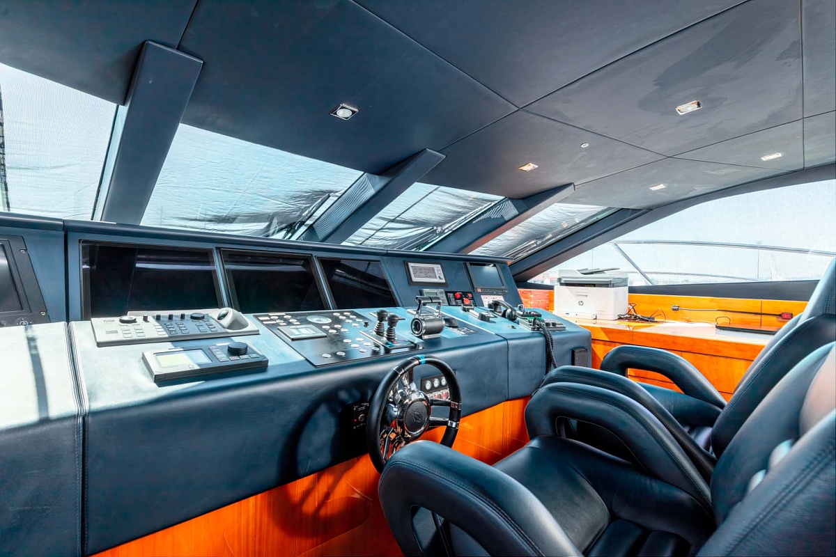 Аренда мега яхты 	Sunseeker 115 Predator в Сочи